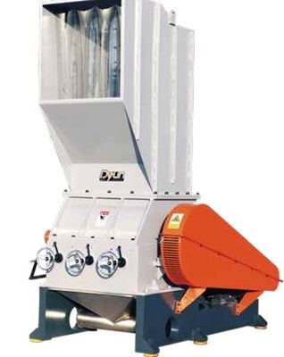 Düşük Gürültülü 1200kg / H Pet Şişe Hurda Atık Plastik Kırma Makinesi