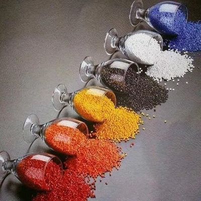PET Şişe Gevreği Çift Vidalı Plastik Geri Dönüşüm Kırma Makinesi