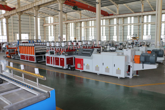 JWELL PVC WPC Kapı Ahşap Plastik Levha Profil Ekstrüzyon Hattı