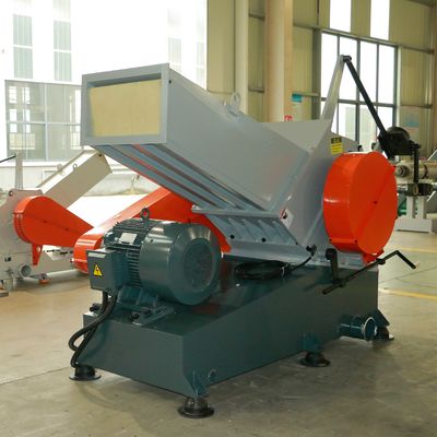 35kw 600KG / H PVC WPC Kapı Pencere Çerçevesi Atık Plastik Kırıcı